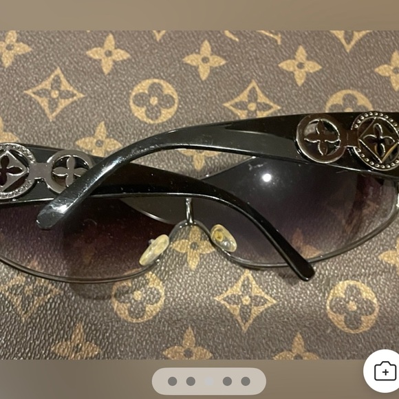 LV Designer Women's Sunglasses monogram to match your bag or purse - Picture 3 of 4